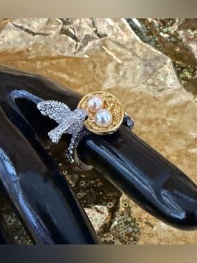 Vintage-Style Two-Tone Bird & Pearl Nest Cocktail Ring 🪺🕊️ Size 7